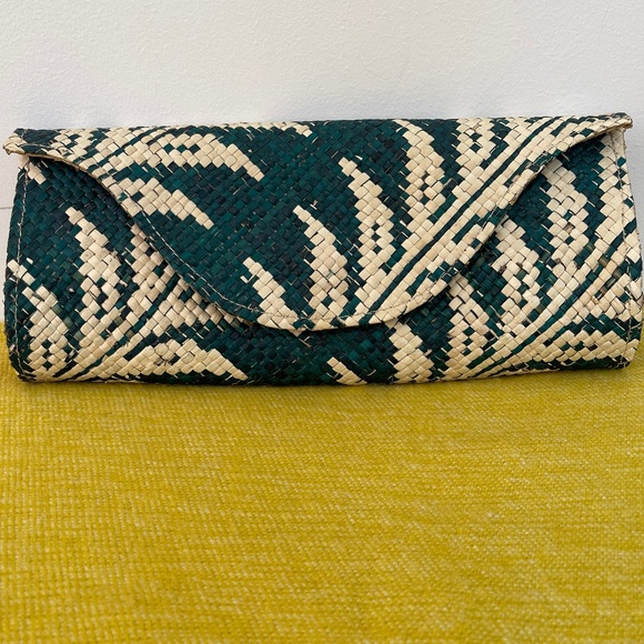 Banago woven palm clutch - Picture 1 of 3